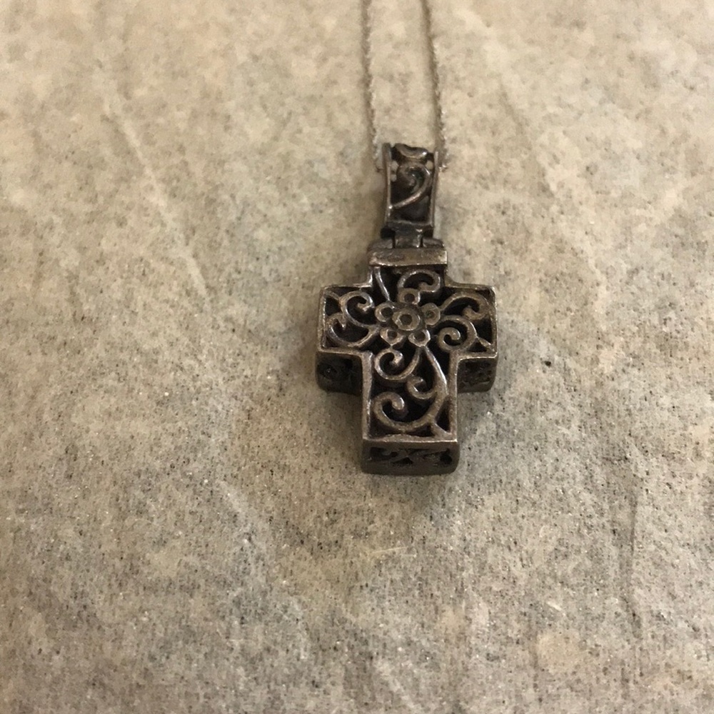 Cross w/ Chain
